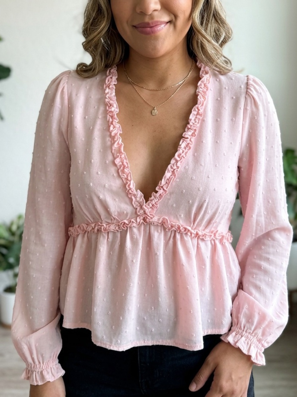 NWOT Mi Ami  Light Pink Ruffle V-Neck Peplum Blouse Size Medium